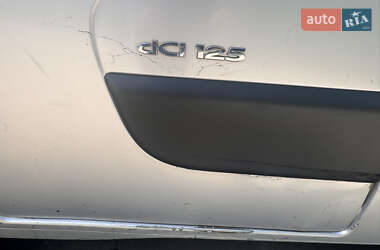 Грузовой фургон Renault Master 2012 в 