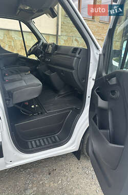 Вантажний фургон Renault Master 2020 в 