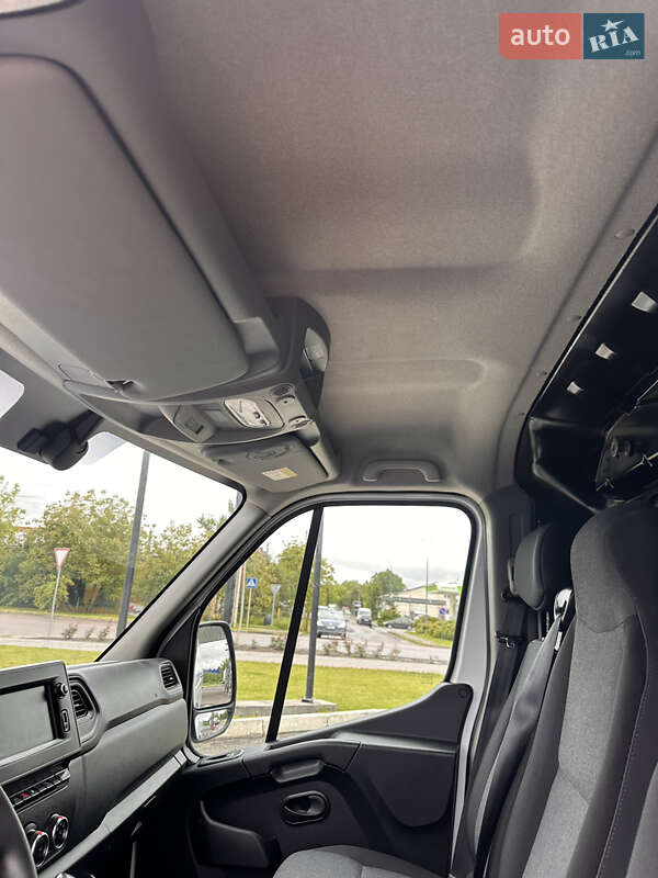Вантажний фургон Renault Master 2021 в Дубні