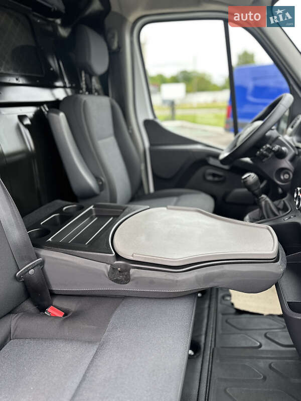 Вантажний фургон Renault Master 2021 в Дубні