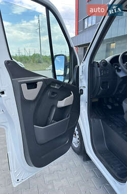 Вантажний фургон Renault Master 2017 в 