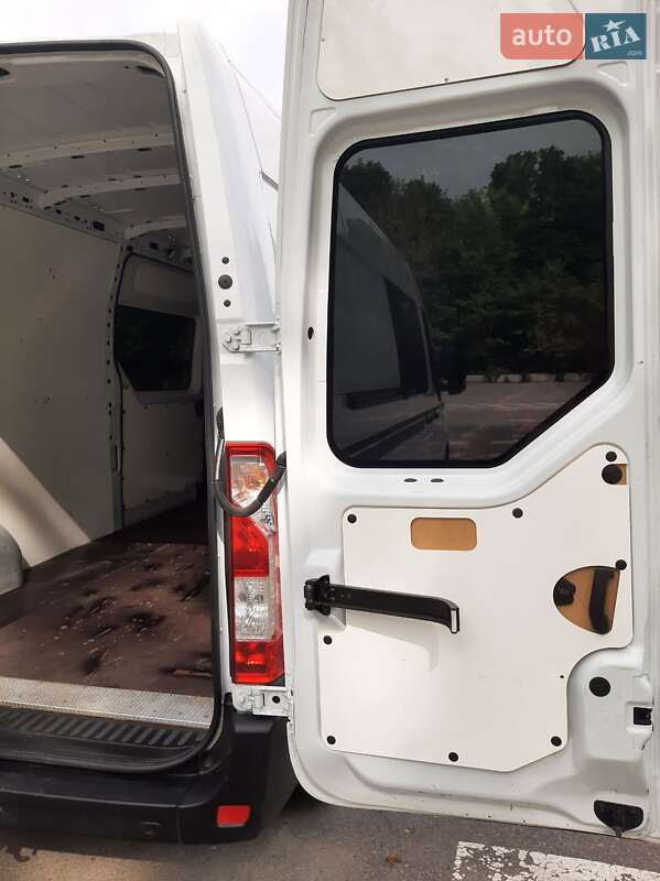 Грузовой фургон Renault Master 2022 в Полтаве