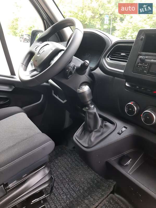 Грузовой фургон Renault Master 2022 в Полтаве