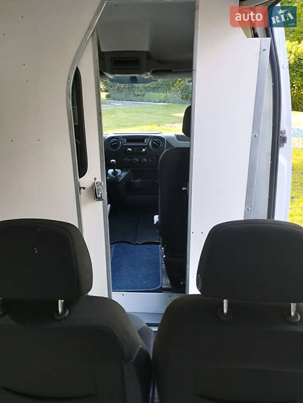 Грузовой фургон Renault Master 2016 в Ровно