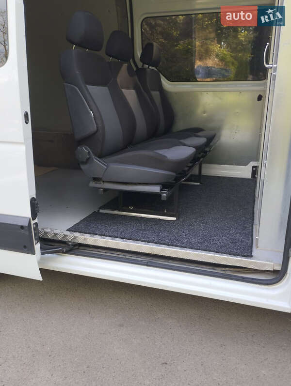 Грузовой фургон Renault Master 2016 в Ровно