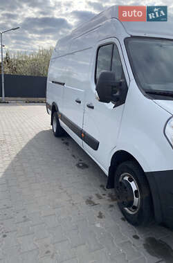 Вантажний фургон Renault Master 2015 в Коростені