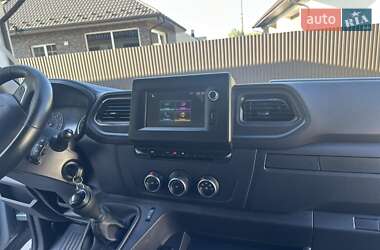 Грузовой фургон Renault Master 2023 в 