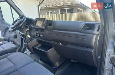 Грузовой фургон Renault Master 2023 в 