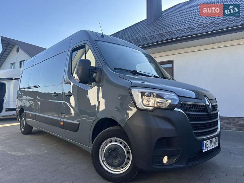 Грузовой фургон Renault Master 2023 в 