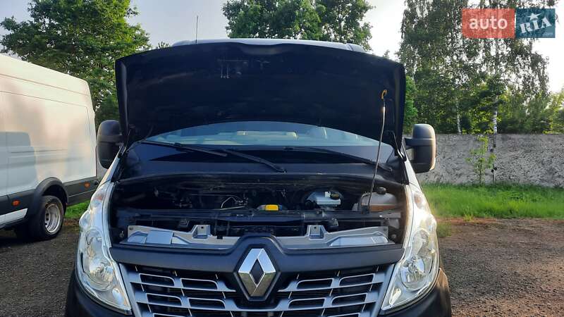 Грузовой фургон Renault Master 2017 в Ивано-Франковске