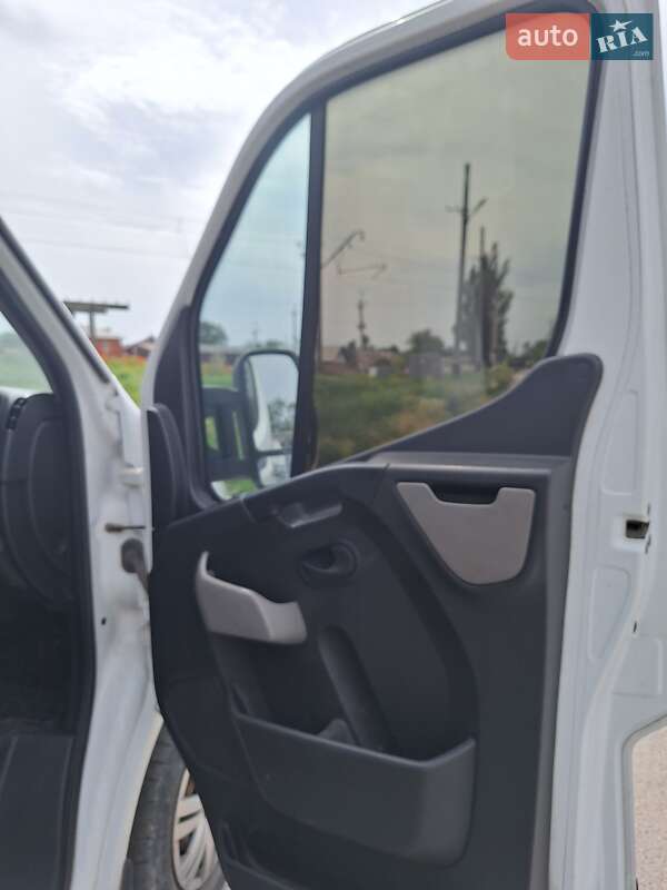 Для перевозки животных Renault Master 2012 в Днепре