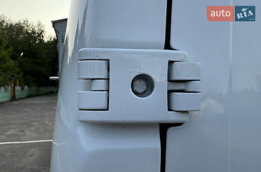 Вантажний фургон Renault Master 2022 в 