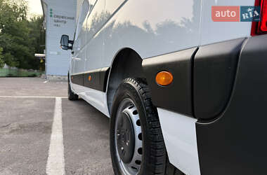 Вантажний фургон Renault Master 2022 в 