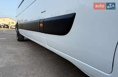 Вантажний фургон Renault Master 2022 в 