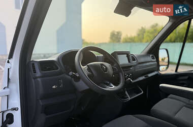 Вантажний фургон Renault Master 2022 в 