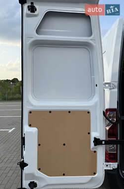 Грузовой фургон Renault Master 2021 в 
