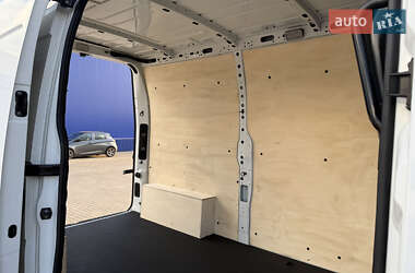 Грузовой фургон Renault Master 2021 в 