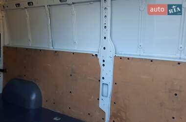 Грузовой фургон Renault Master 2016 в 