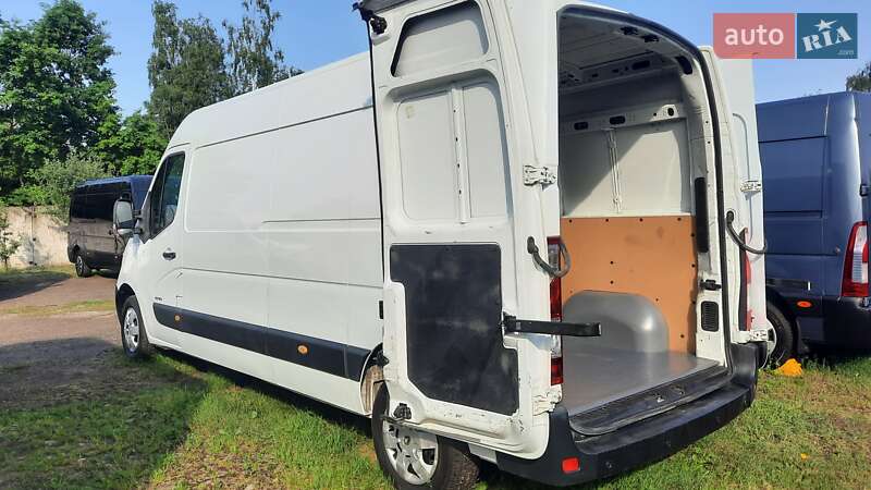 Грузовой фургон Renault Master 2016 в 