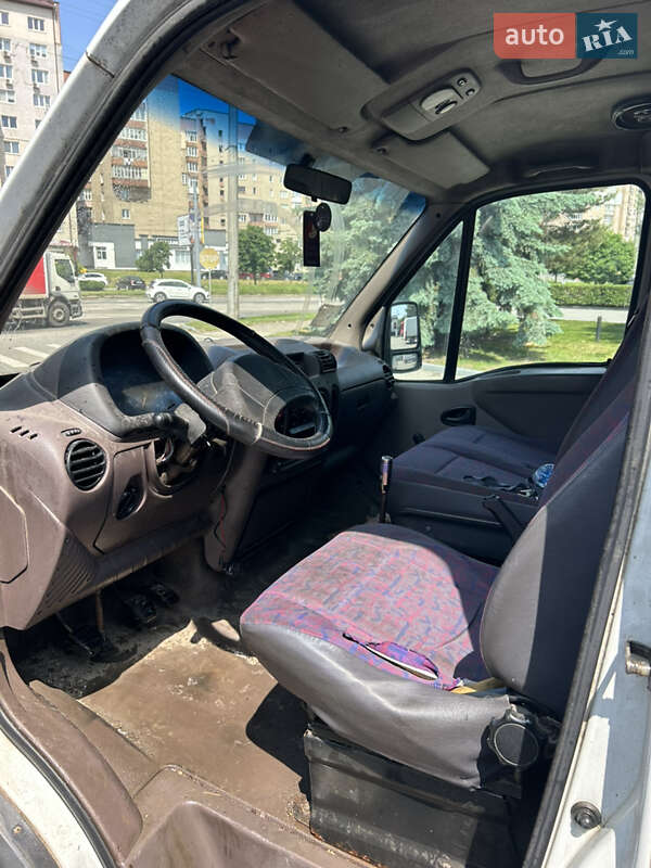 Вантажний фургон Renault Master 1999 в Івано-Франківську