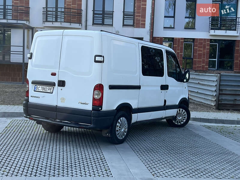 Вантажний фургон Renault Master 2006 в Самборі