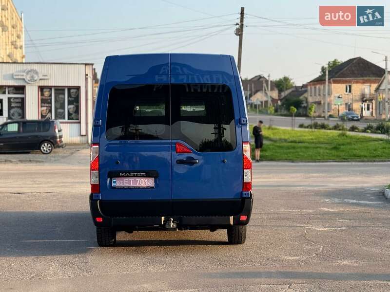 Грузопассажирский фургон Renault Master 2017 в Дубно