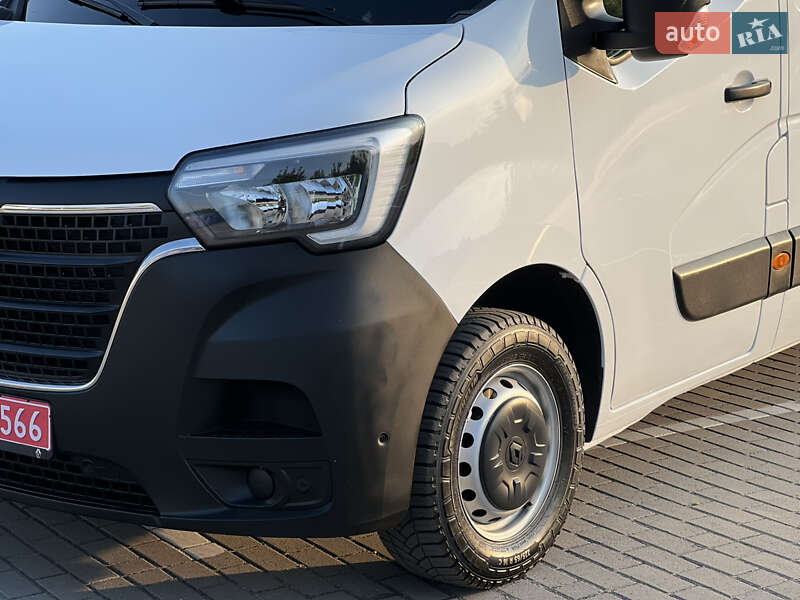Грузовой фургон Renault Master 2022 в Дубно