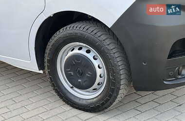 Вантажний фургон Renault Master 2022 в 