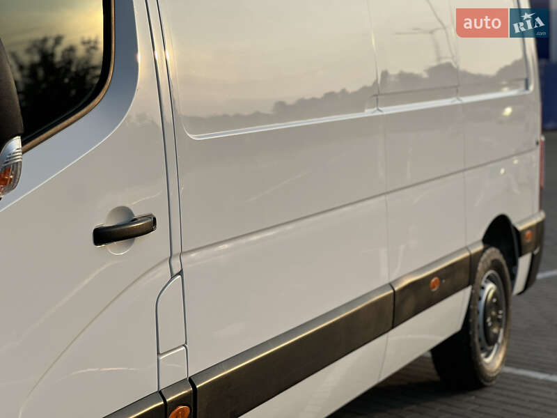 Грузовой фургон Renault Master 2022 в Дубно