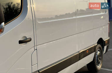 Вантажний фургон Renault Master 2022 в 