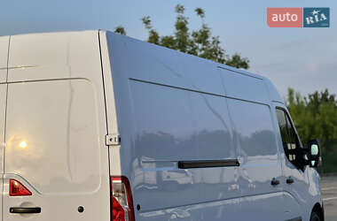 Вантажний фургон Renault Master 2022 в 