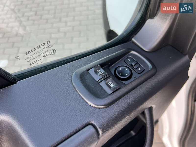 Грузовой фургон Renault Master 2022 в Дубно