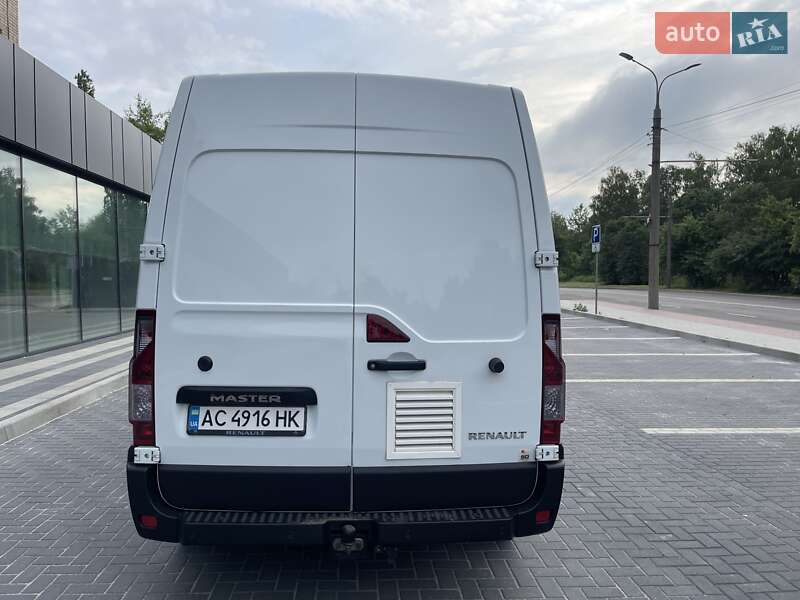 Грузовой фургон Renault Master 2017 в Луцке