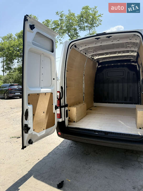 Грузовой фургон Renault Master 2022 в Днепре