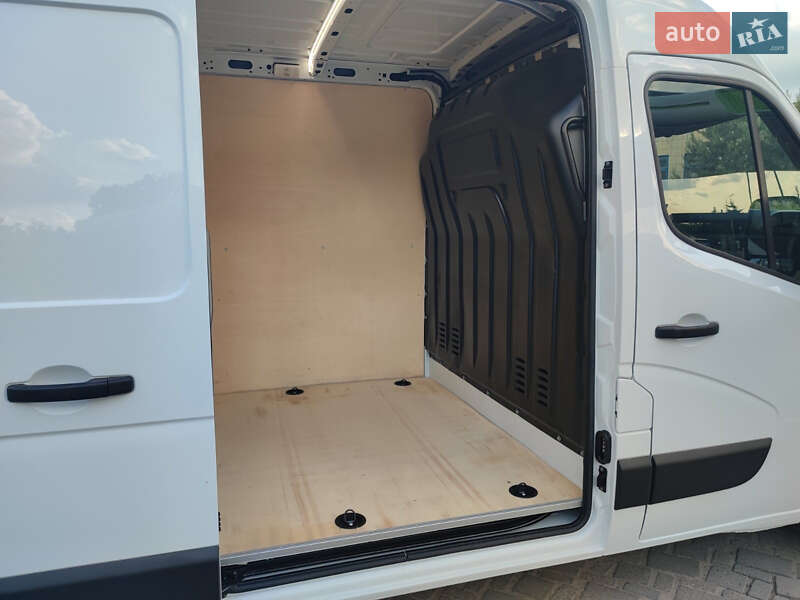 Грузовой фургон Renault Master 2022 в Днепре