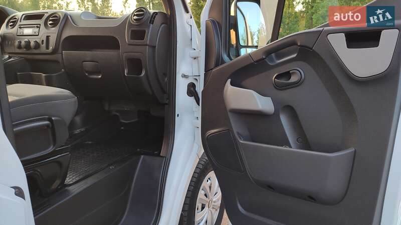 Грузовой фургон Renault Master 2017 в Бердичеве