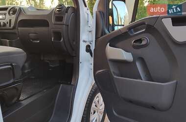 Грузовой фургон Renault Master 2017 в 