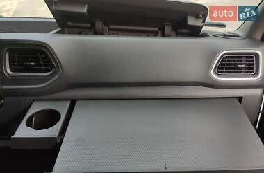 Грузовой фургон Renault Master 2022 в 