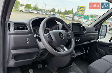 Грузовой фургон Renault Master 2022 в 