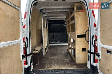 Грузовой фургон Renault Master 2021 в 