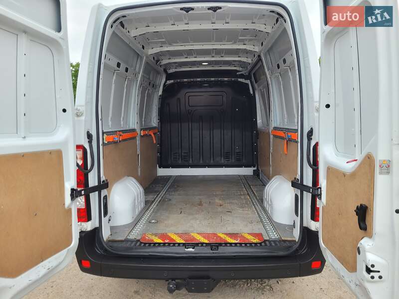 Грузовой фургон Renault Master 2019 в Луцке