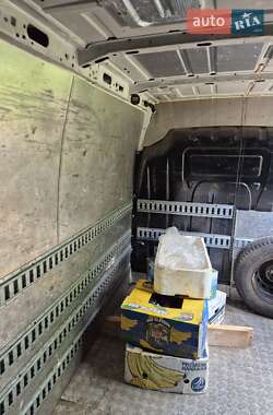 Грузовой фургон Renault Master 2015 в 