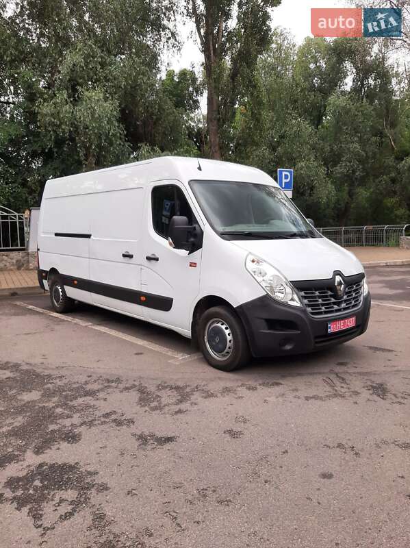 Вантажний фургон Renault Master 2016 в Полтаві