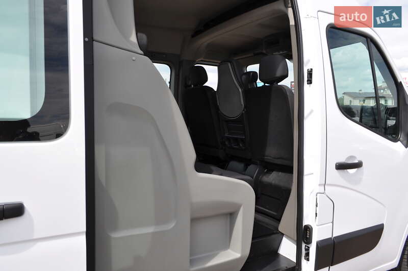 Грузопассажирский фургон Renault Master 2018 в Киеве