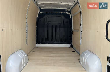 Вантажний фургон Renault Master 2021 в 