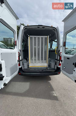 Микроавтобус Renault Master 2020 в 