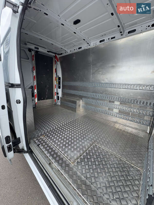 Грузовой фургон Renault Master 2021 в Киеве фото 32 Грузовой фургон Renault Master 2021 в Киеве