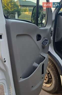 Грузовой фургон Renault Master 2008 в 