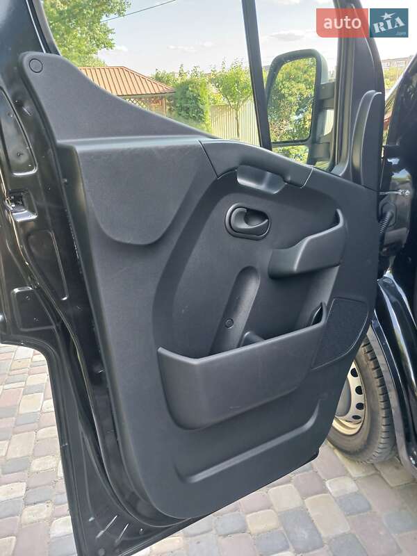 Микроавтобус Renault Master 2021 в Киеве
