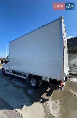 Грузовой фургон Renault Master 2019 в 
